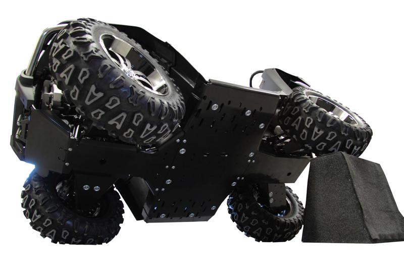 02.8800_02_iron_baltic_plastic_skid_plate_cforce_800_1